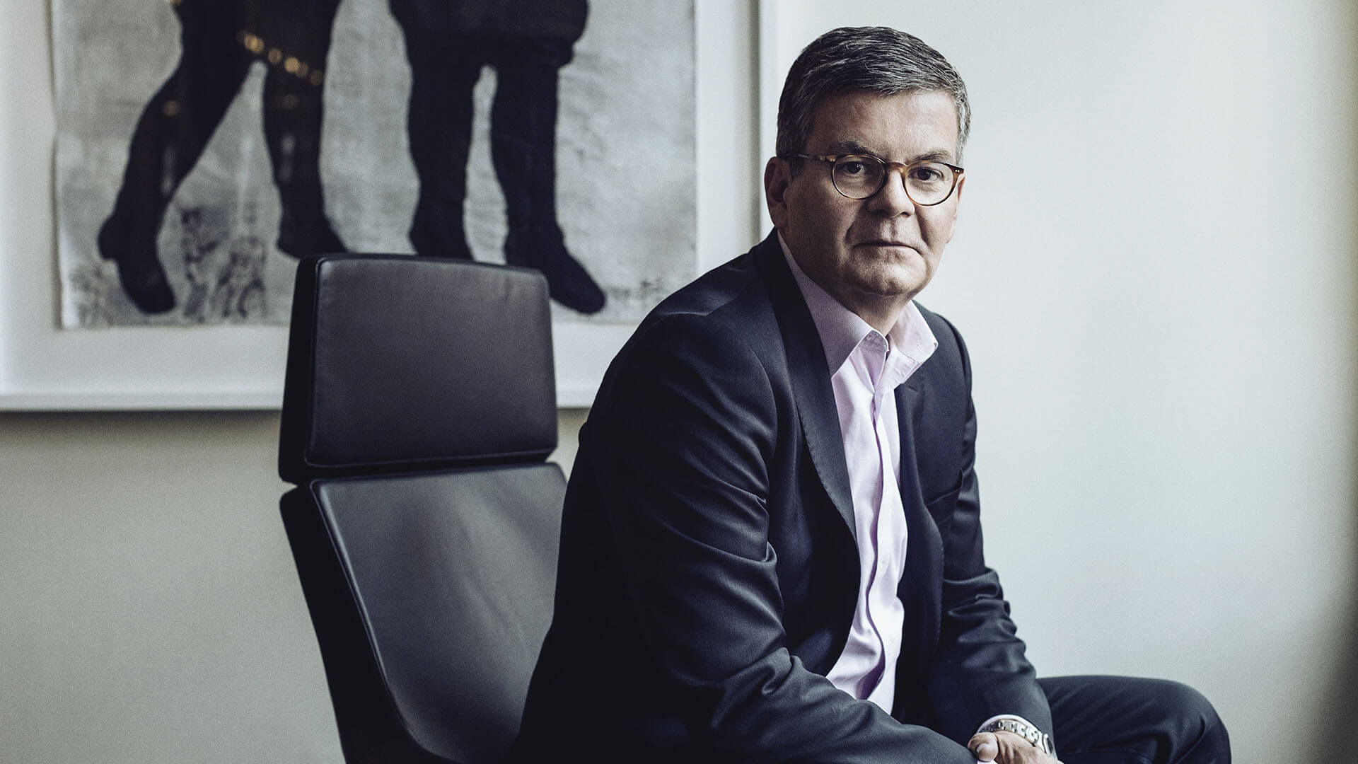 Göran sittande