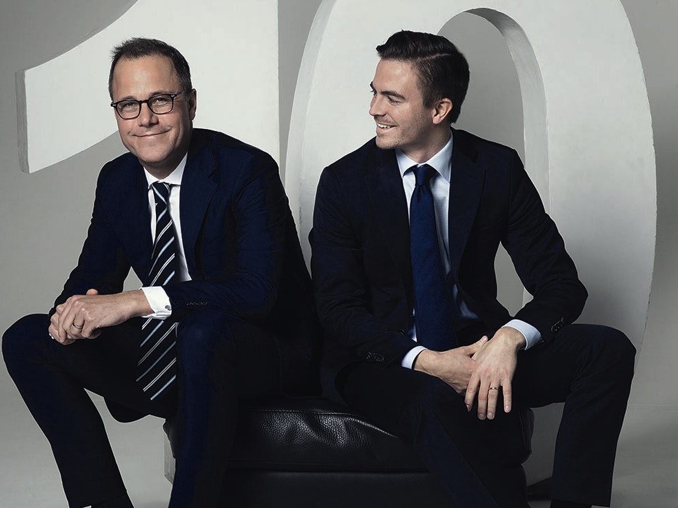 Martin och Robin vid siffran 10 glada_RGB_800x600