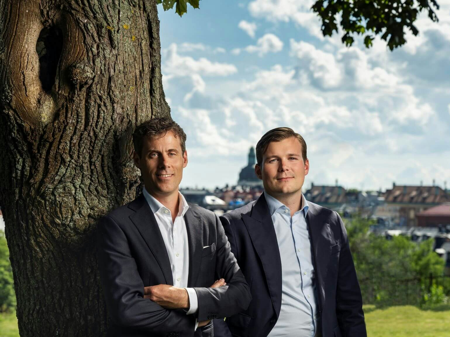 Tobias-Philip-Träd-liggande-liten