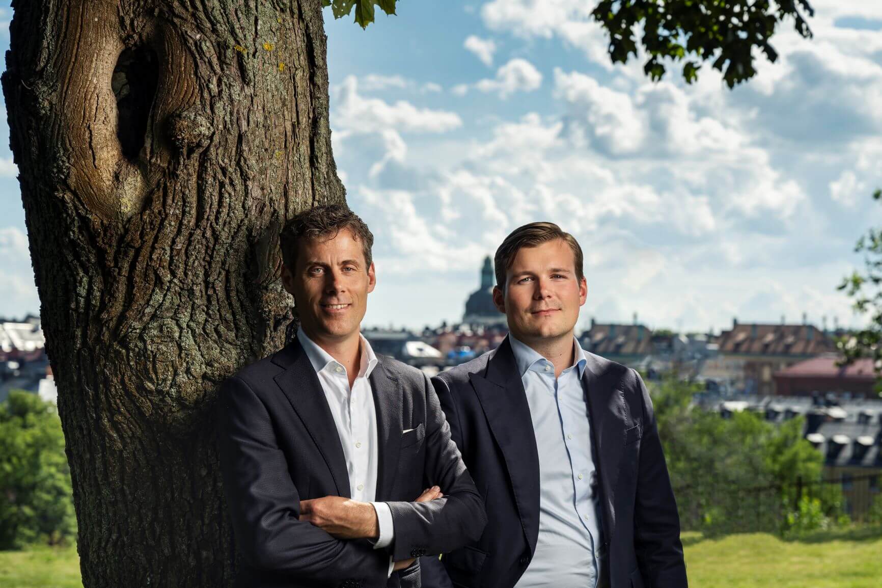 Tobias-Philip-Träd-liggande-liten