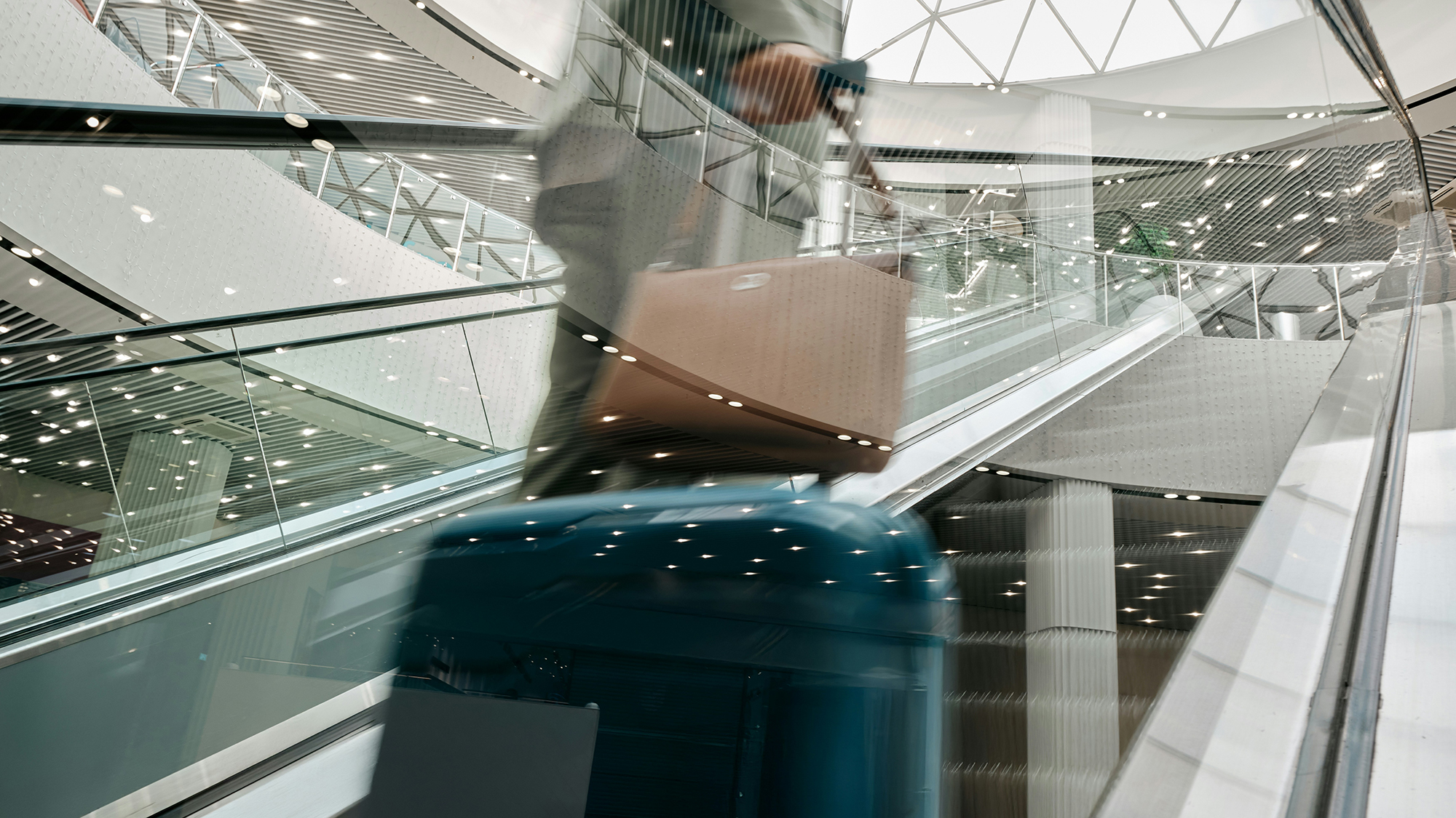 andrej-lisakov-j_gWG0dq-pU-unsplash copy